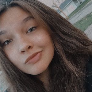 Meet your Posher, Kylee